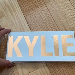 Kylie Peach Palette